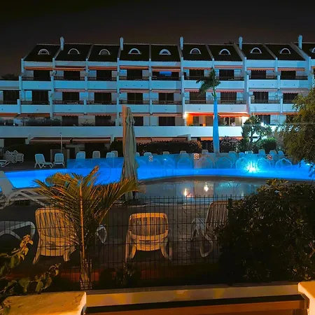 Pool Level Flat In Parque Santiago 1 Semesterbostad Playa de las Americas (Tenerife)