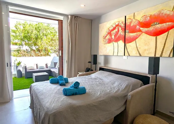 Pool Level Flat In Parque Santiago 1 Prázdninový dům *