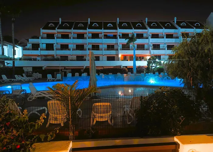 Pool Level Flat In Parque Santiago 1 Semesterbostad Playa de las Americas (Tenerife)